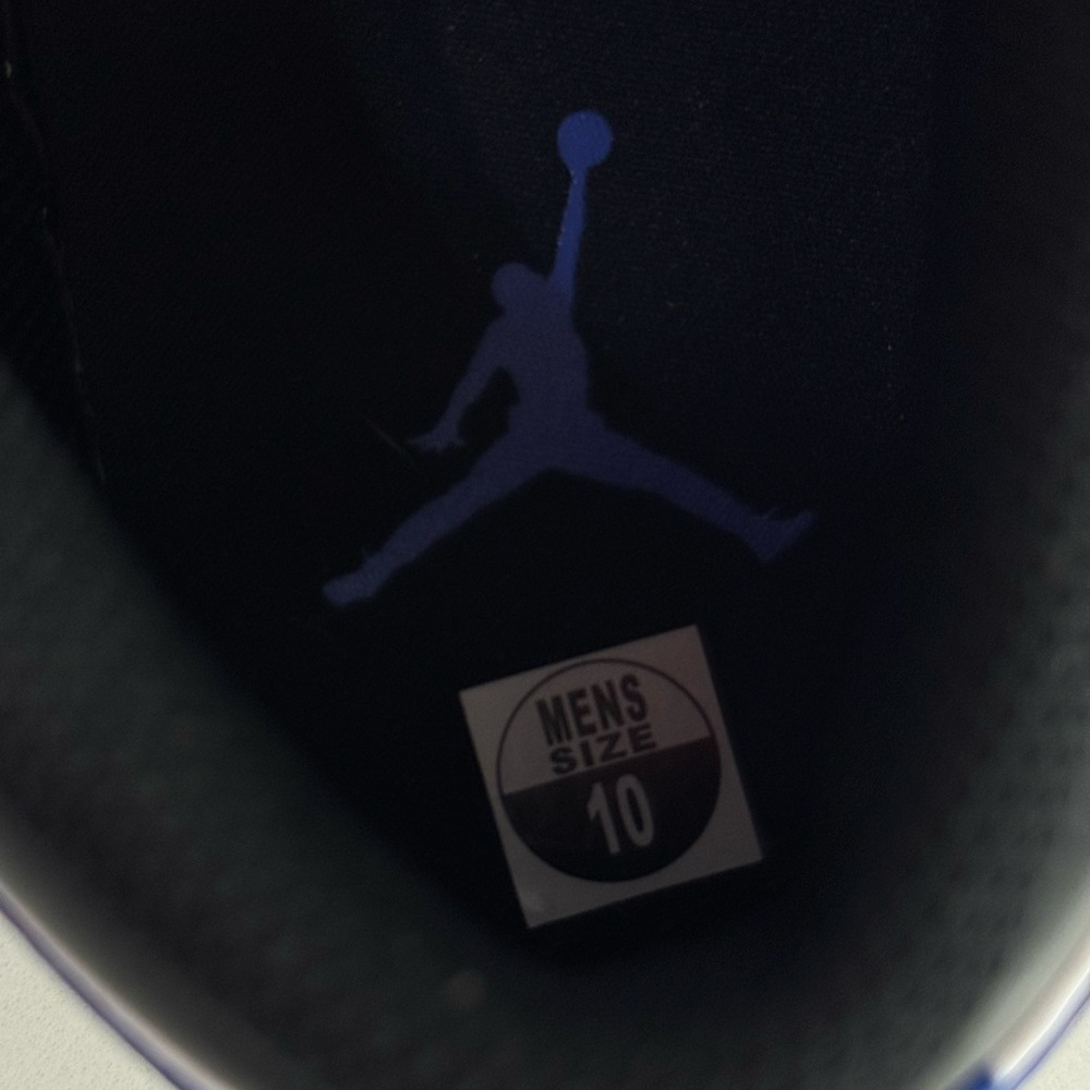 Men’s Nike Air Jordan Low Sneakers in Black, Blue, and White size 10 - Picture 4 of 7